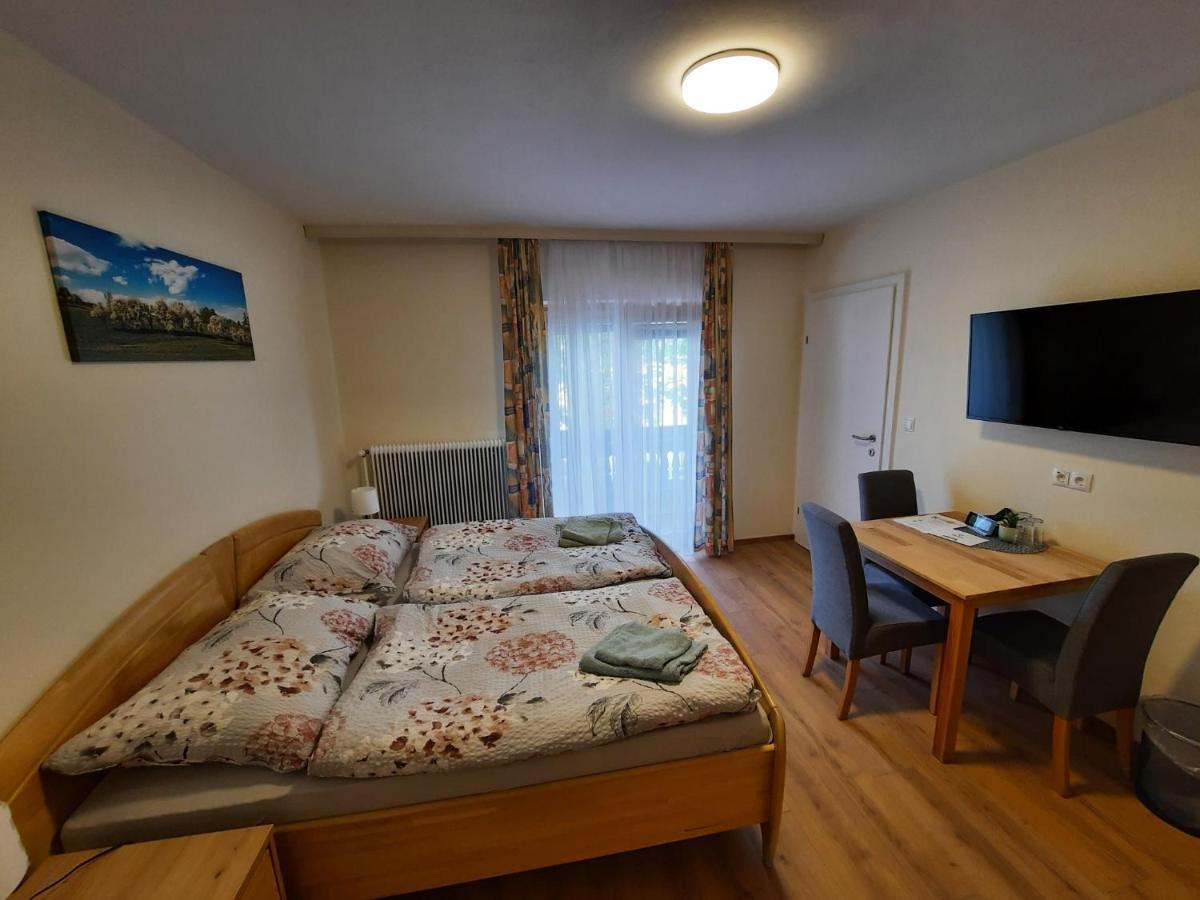 Kirchenwirt Hotel Kaumberg ภายนอก รูปภาพ