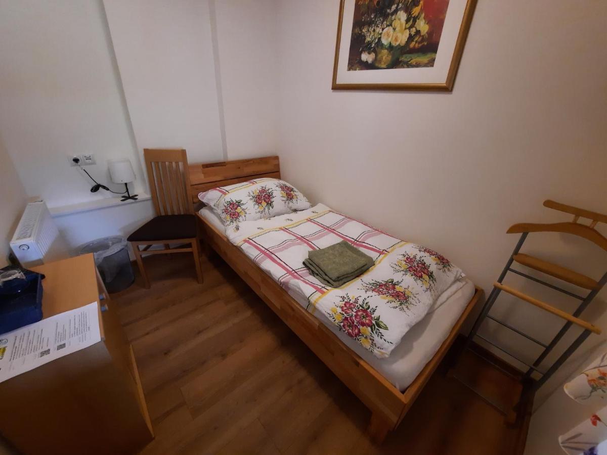Kirchenwirt Hotel Kaumberg ภายนอก รูปภาพ
